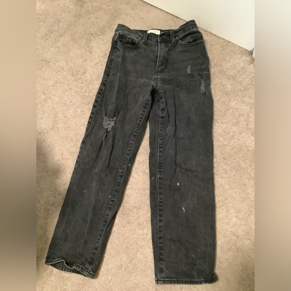 Black distressed jeans